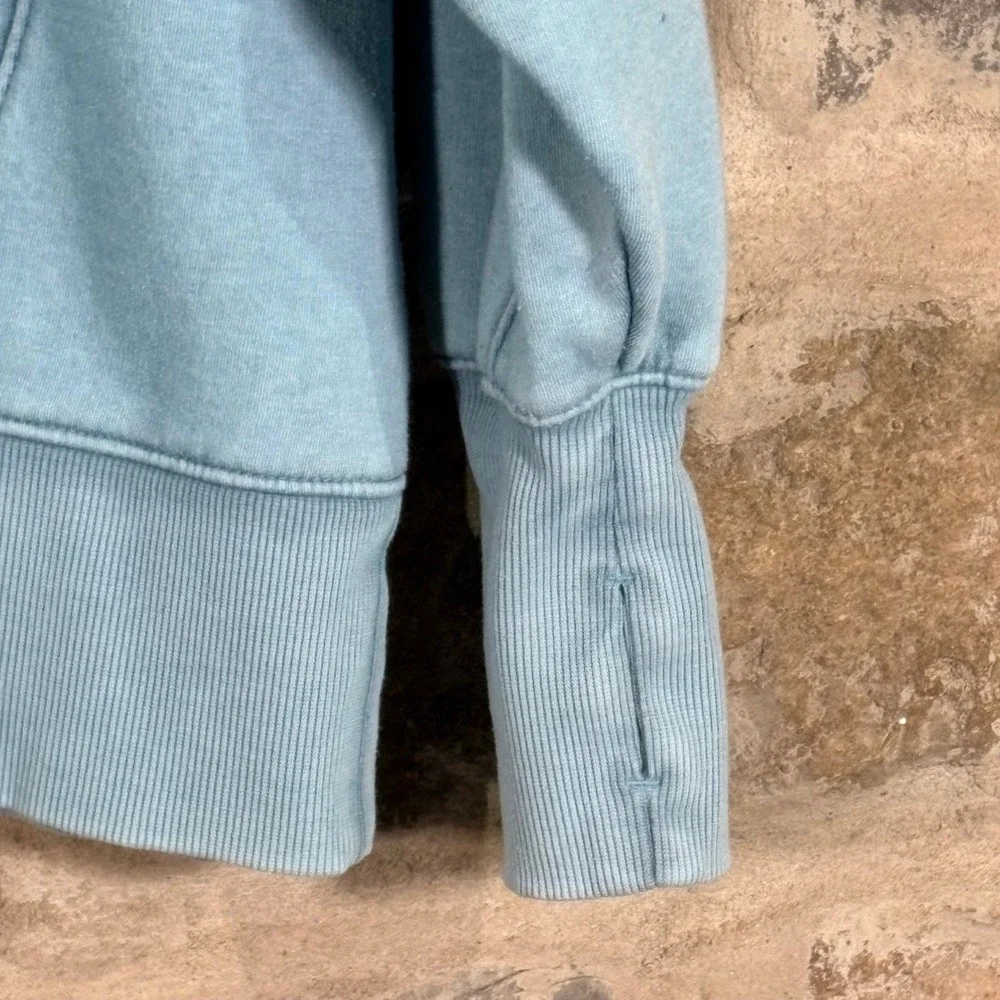 Wild‎ Fable Women's Light Blue Washed Crewneck Sweatshirt Size XXS Thumbholes - Picture 2 of 12